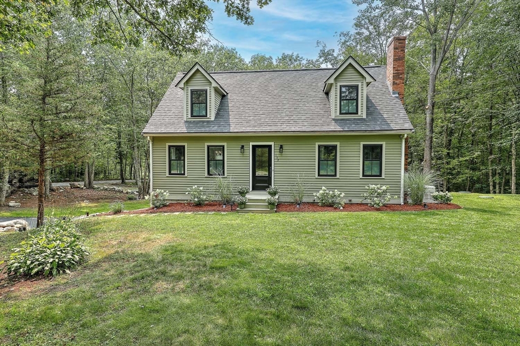 132 Fairview, Rehoboth, Massachusetts, 3 Bedrooms Bedrooms, 6 Rooms Rooms,1.5 BathroomsBathrooms,Residential,For Sale,Fairview,73415055