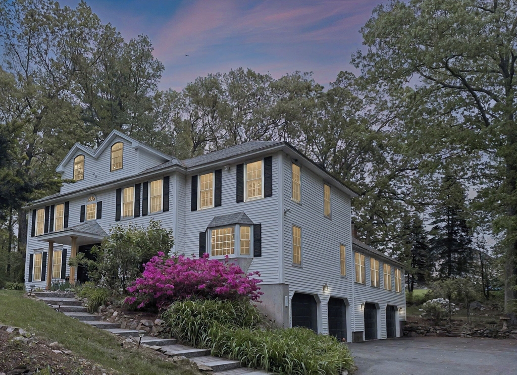 4 Rockwood Ln, Londonderry, New Hampshire, 6 Bedrooms Bedrooms, 12 Rooms Rooms,3.5 BathroomsBathrooms,Residential,For Sale,Rockwood Ln,73381159