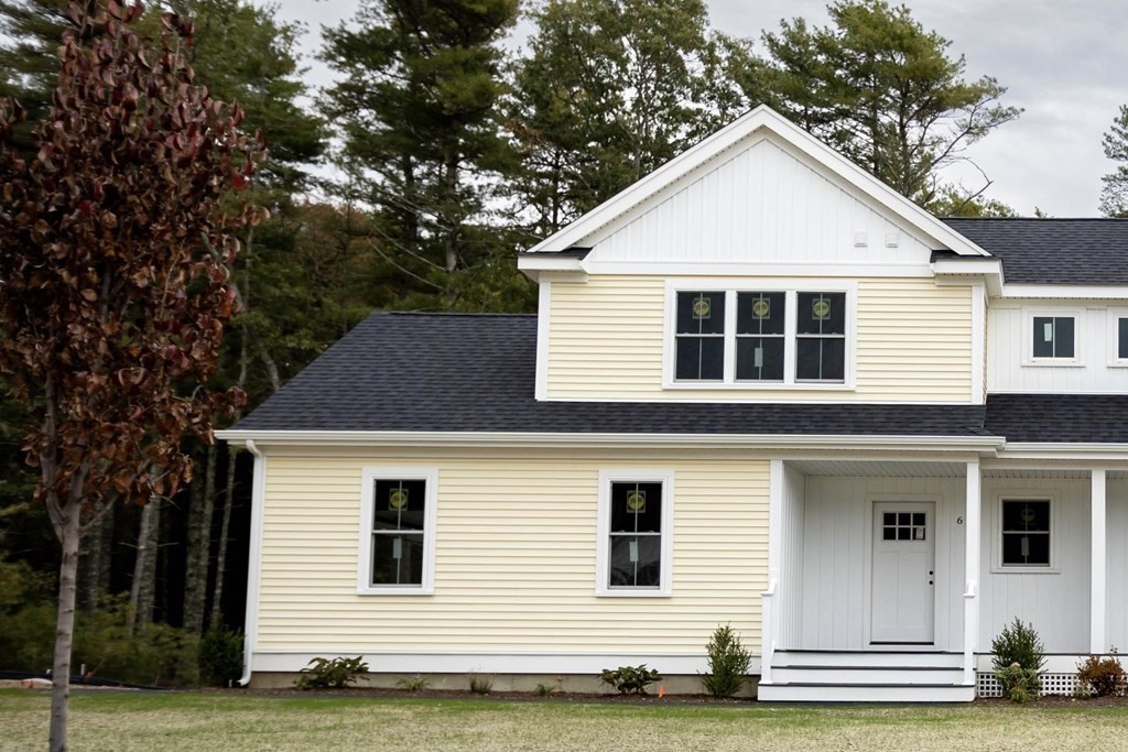 6 Katlyn Circle, Rochester, Massachusetts, 2 Bedrooms Bedrooms, 6 Rooms Rooms,2.5 BathroomsBathrooms,Residential,For Sale,Katlyn Circle,73190818