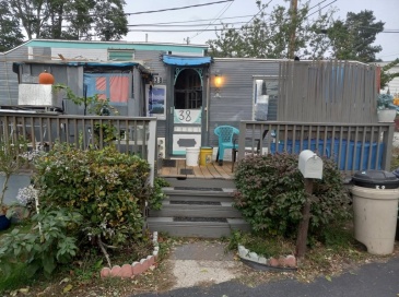 154 Newbury, Peabody, Massachusetts, 2 Bedrooms Bedrooms, 4 Rooms Rooms,1 BathroomBathrooms,Residential,For Sale,Newbury,73410524