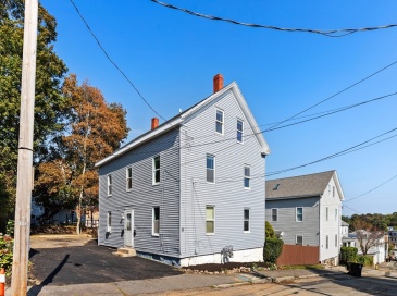 22 Hanson St, Salem, Massachusetts, 7 Bedrooms Bedrooms, 13 Rooms Rooms,3 BathroomsBathrooms,Residential Income,For Sale,Hanson St,73435387