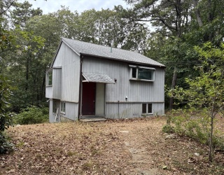 10 Putnam Way, Tisbury, Massachusetts, 3 Bedrooms Bedrooms, 5 Rooms Rooms,1 BathroomBathrooms,Residential,For Sale,Putnam Way,73421220