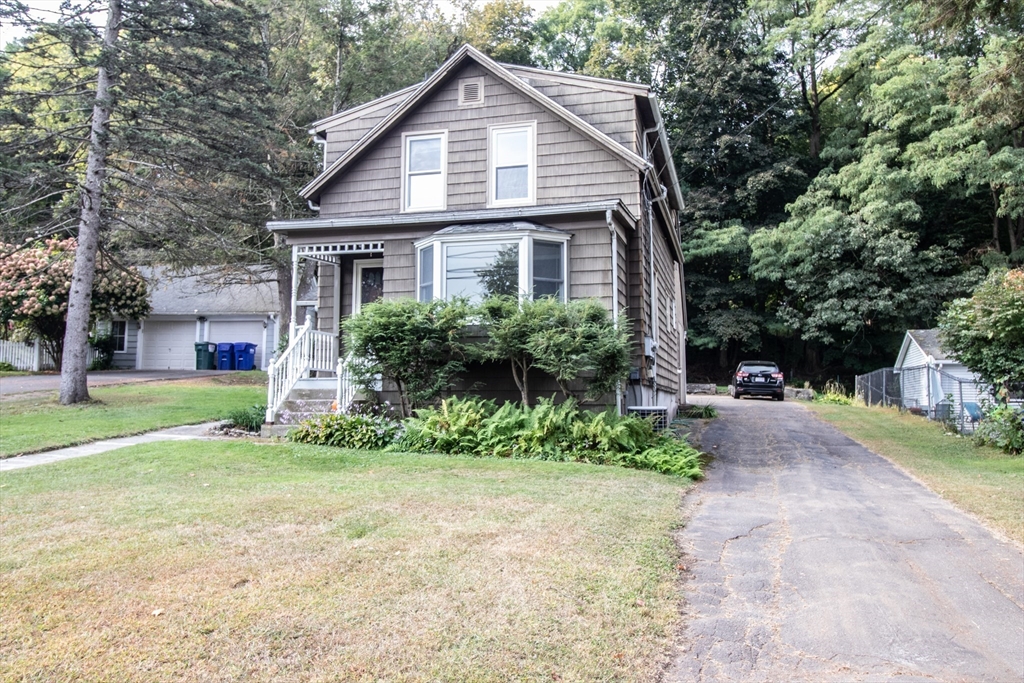 206 Prospect St., Northampton, Massachusetts, 2 Bedrooms Bedrooms, 7 Rooms Rooms,2 BathroomsBathrooms,Residential Income,For Sale,Prospect St.,73434502