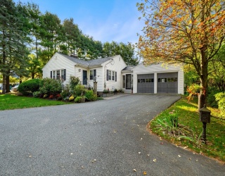 507 Everett St, Westwood, Massachusetts, 3 Bedrooms Bedrooms, 6 Rooms Rooms,3 BathroomsBathrooms,Residential,For Sale,Everett St,73435143