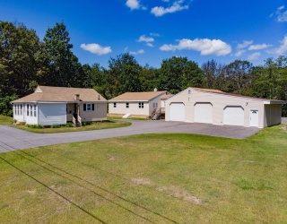 348 350 Marshall Street, Leicester, Massachusetts, 3 Bedrooms Bedrooms, 7 Rooms Rooms,1.5 BathroomsBathrooms,Residential,For Sale,Marshall Street,73428072