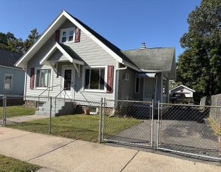 136 Maynard St, Springfield, Massachusetts, 2 Bedrooms Bedrooms, 5 Rooms Rooms,1 BathroomBathrooms,Residential Lease,For Rent,Maynard St,73443061