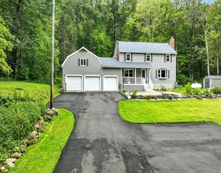 11 Ed Holcomb Rd, Southwick, Massachusetts, 4 Bedrooms Bedrooms, 10 Rooms Rooms,2.5 BathroomsBathrooms,Residential,For Sale,Ed Holcomb Rd,73421302