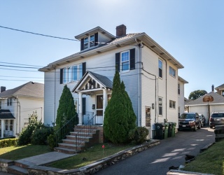 20 Oakley Road, Watertown, Massachusetts, 6 Bedrooms Bedrooms, 15 Rooms Rooms,2 BathroomsBathrooms,Residential Income,For Sale,Oakley Road,73433904