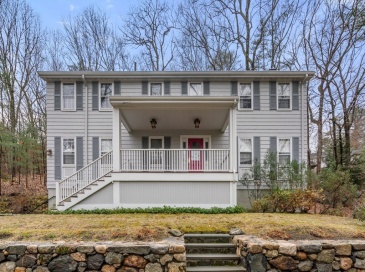 23 Old Coach Road, Weston, Massachusetts, 4 Bedrooms Bedrooms, 8 Rooms Rooms,3.5 BathroomsBathrooms,Residential,For Sale,Old Coach Road,73365424