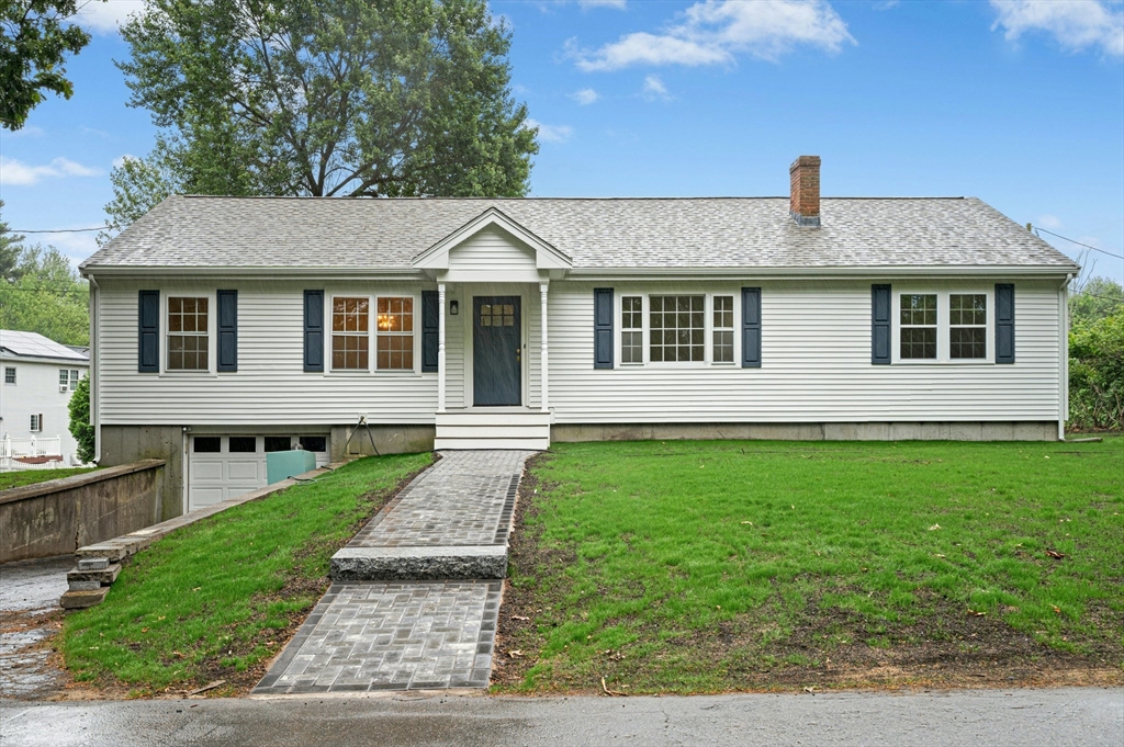 6 Howard St, Milford, Massachusetts, 3 Bedrooms Bedrooms, 5 Rooms Rooms,2 BathroomsBathrooms,Residential Lease,For Rent,Howard St,73440100