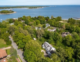 22 Allen St, Marion, Massachusetts, 6 Bedrooms Bedrooms, 12 Rooms Rooms,4 BathroomsBathrooms,Residential,For Sale,Allen St,73423818