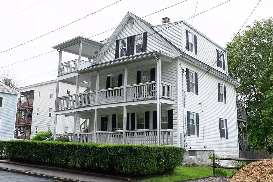 62 Lovely, Southbridge, Massachusetts, 2 Bedrooms Bedrooms, 4 Rooms Rooms,1 BathroomBathrooms,Residential Lease,For Rent,Lovely,73435238