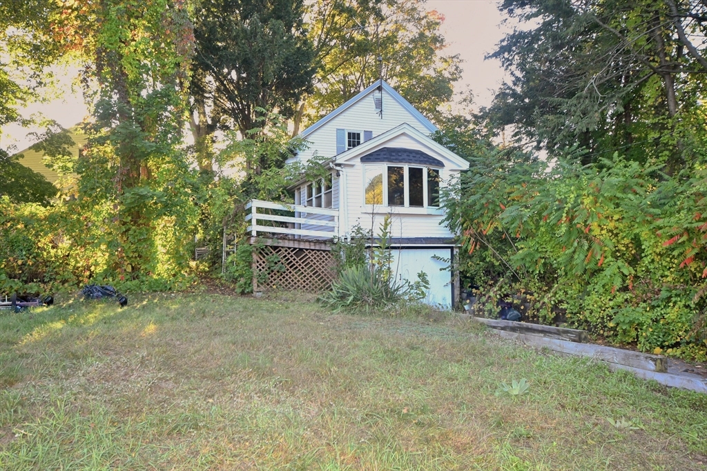 4 Rear Mechanic Street, Merrimac, Massachusetts, 2 Bedrooms Bedrooms, 6 Rooms Rooms,1.5 BathroomsBathrooms,Residential,For Sale,Mechanic Street,73436511