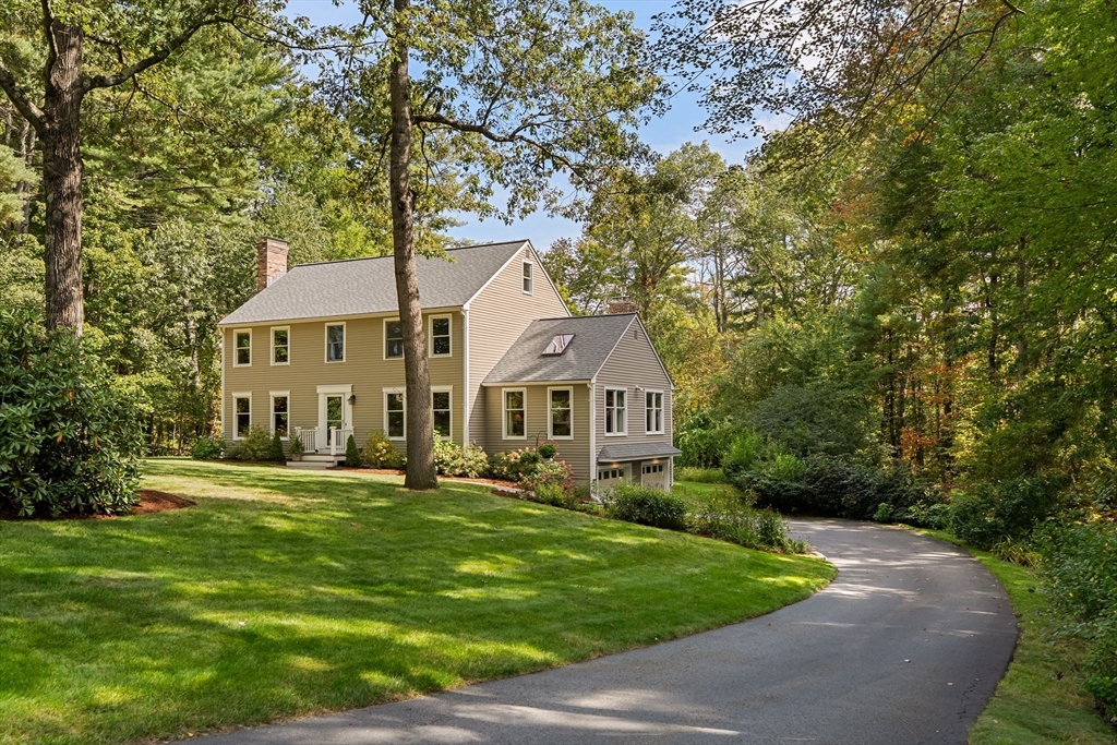 14 Fieldstone Dr., Westford, Massachusetts, 4 Bedrooms Bedrooms, 10 Rooms Rooms,2.5 BathroomsBathrooms,Residential,For Sale,Fieldstone Dr.,73437252