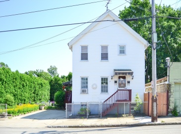 348 North St, New Bedford, Massachusetts, 4 Bedrooms Bedrooms, 8 Rooms Rooms,2 BathroomsBathrooms,Residential Income,For Sale,North St,73400296
