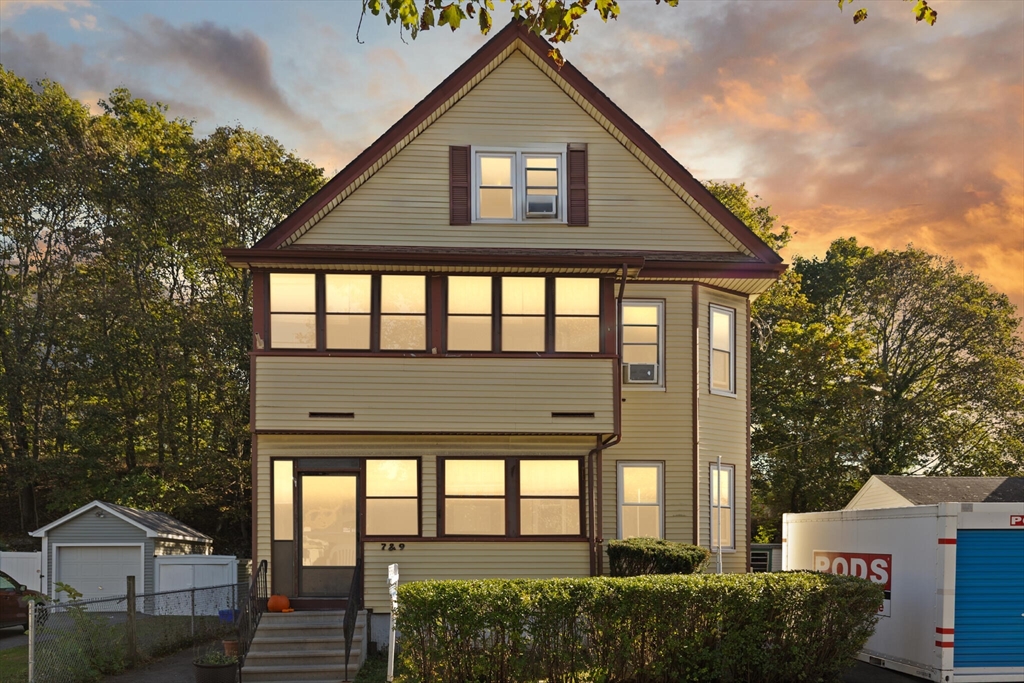 7-9 Valley Street, Malden, Massachusetts, 6 Bedrooms Bedrooms, 12 Rooms Rooms,3 BathroomsBathrooms,Residential Income,For Sale,Valley Street,73439233