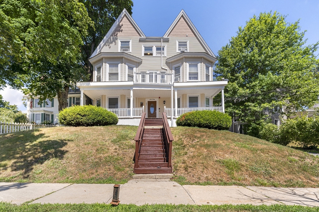63 West Main St., Marlborough, Massachusetts, 10 Bedrooms Bedrooms, 20 Rooms Rooms,8.5 BathroomsBathrooms,Residential Income,For Sale,West Main St.,73409153