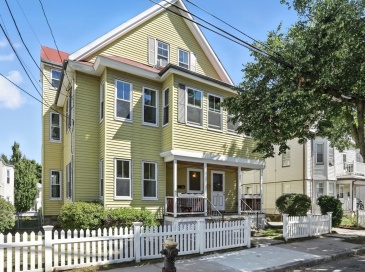 74 Elmira Street, Boston, Massachusetts, 6 Bedrooms Bedrooms, 12 Rooms Rooms,3 BathroomsBathrooms,Residential Income,For Sale,Elmira Street,73425364