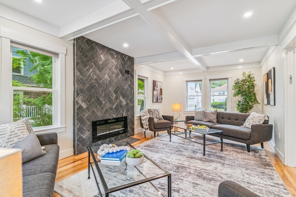 12 Garner St, Newton, Massachusetts, 4 Bedrooms Bedrooms, 8 Rooms Rooms,3.5 BathroomsBathrooms,Residential,For Sale,Garner St,73402259