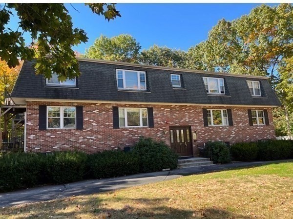 29 Sherman, Foxboro, Massachusetts, 1 Bedroom Bedrooms, 3 Rooms Rooms,1 BathroomBathrooms,Residential Lease,For Rent,Sherman,73434262