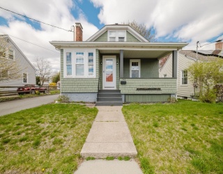 542 Walcott Street, Pawtucket, Rhode Island, 3 Bedrooms Bedrooms, 6 Rooms Rooms,1 BathroomBathrooms,Residential,For Sale,Walcott Street,73429333