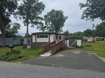 31 Rosemont Ave, Orange, Massachusetts, 2 Bedrooms Bedrooms, 4 Rooms Rooms,1 BathroomBathrooms,Residential,For Sale,Rosemont Ave,73400327