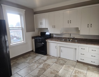 581 Ashley Blvd, New Bedford, Massachusetts, 2 Bedrooms Bedrooms, 5 Rooms Rooms,1 BathroomBathrooms,Residential Lease,For Rent,Ashley Blvd,73433578