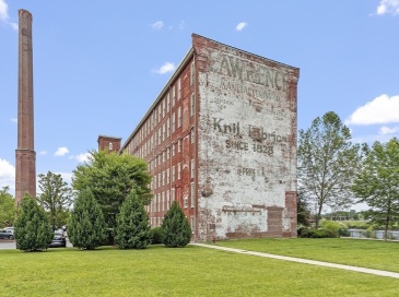 52 Lawrence Dr, Lowell, Massachusetts, 1 Bedroom Bedrooms, 5 Rooms Rooms,1 BathroomBathrooms,Residential,For Sale,Lawrence Dr,73392162