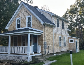 129 Mechanic St, Holliston, Massachusetts, 2 Bedrooms Bedrooms, 6 Rooms Rooms,1.5 BathroomsBathrooms,Residential Lease,For Rent,Mechanic St,73436661