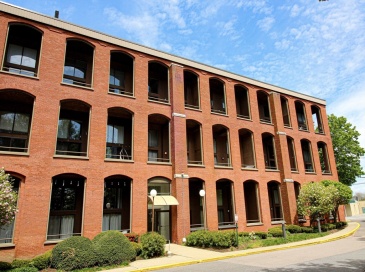 96 Old Colony Ave, Taunton, Massachusetts, 2 Bedrooms Bedrooms, 4 Rooms Rooms,2 BathroomsBathrooms,Residential,For Sale,Old Colony Ave,73411755