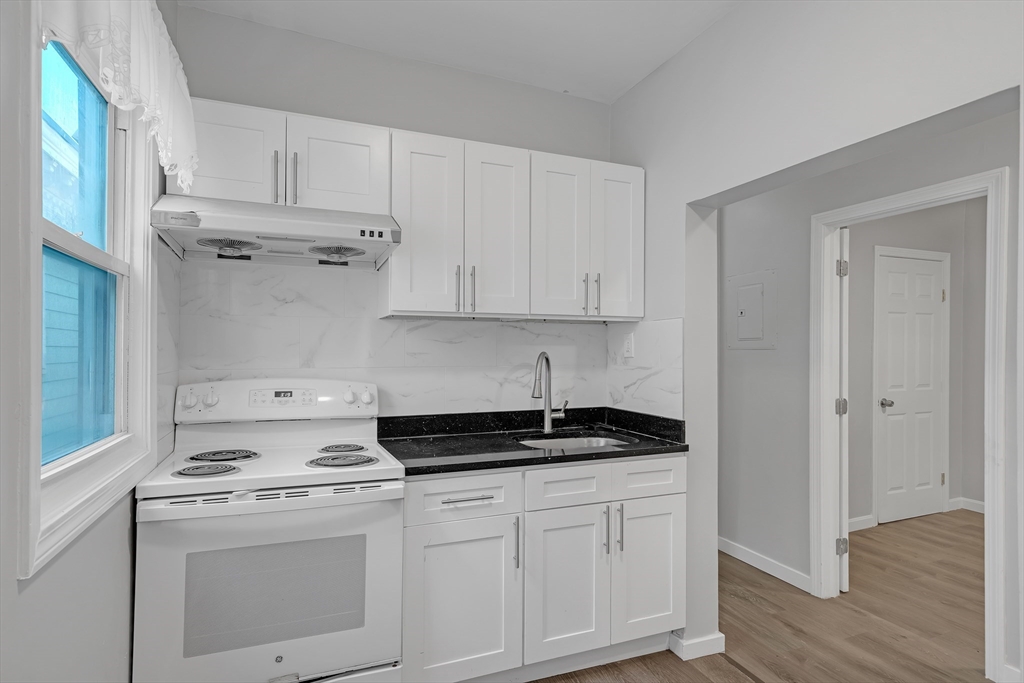 54 Shirley Ave, Revere, Massachusetts, 2 Bedrooms Bedrooms, 4 Rooms Rooms,1 BathroomBathrooms,Residential Lease,For Rent,Shirley Ave,73433799