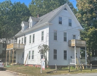 320 Hilldale, Haverhill, Massachusetts, 7 Bedrooms Bedrooms, 15 Rooms Rooms,3 BathroomsBathrooms,Residential Income,For Sale,Hilldale,73428241