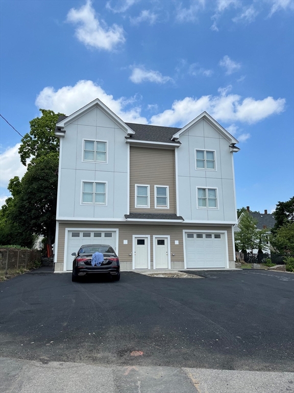 43 Columbia, Quincy, Massachusetts, 2 Bedrooms Bedrooms, 5 Rooms Rooms,1.5 BathroomsBathrooms,Residential Lease,For Rent,Columbia,73427245