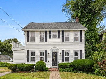 381 Baker Street, Boston, Massachusetts, 3 Bedrooms Bedrooms, 10 Rooms Rooms,2.5 BathroomsBathrooms,Residential,For Sale,Baker Street,73402148