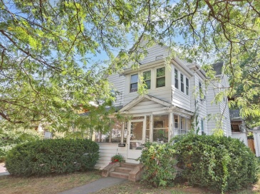 56 Laurel St, Holyoke, Massachusetts, 5 Bedrooms Bedrooms, 8 Rooms Rooms,2 BathroomsBathrooms,Residential Income,For Sale,Laurel St,73430857