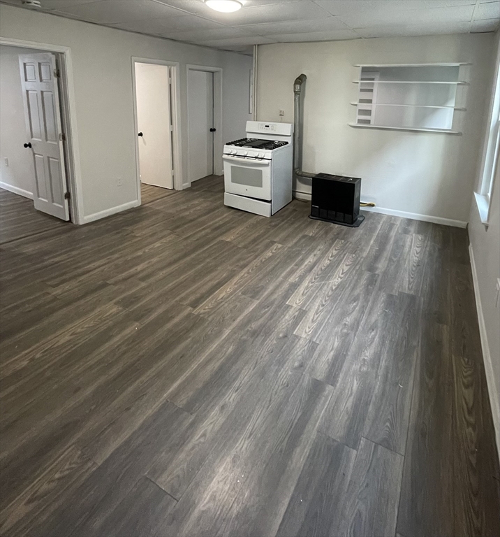 81 Merrifield St, Worcester, Massachusetts, 3 Bedrooms Bedrooms, 5 Rooms Rooms,1 BathroomBathrooms,Residential Lease,For Rent,Merrifield St,73395705