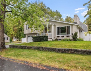 12 Winthrop St, West Boylston, Massachusetts, 3 Bedrooms Bedrooms, 8 Rooms Rooms,1.5 BathroomsBathrooms,Residential,For Sale,Winthrop St,73436206