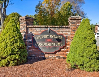 5 Turnpike Road, Townsend, Massachusetts, 2 Bedrooms Bedrooms, 4 Rooms Rooms,1 BathroomBathrooms,Residential,For Sale,Turnpike Road,73443609