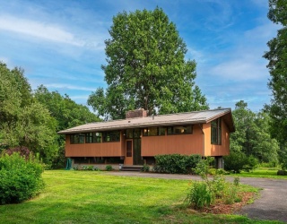 581 Pfersick Rd, Ashfield, Massachusetts, 4 Bedrooms Bedrooms, 12 Rooms Rooms,2 BathroomsBathrooms,Residential,For Sale,Pfersick Rd,73408581