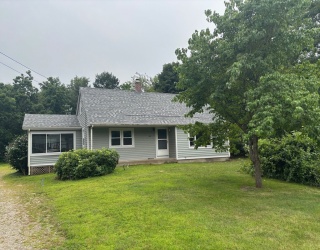 285 Allen St, East Longmeadow, Massachusetts, 3 Bedrooms Bedrooms, 6 Rooms Rooms,2 BathroomsBathrooms,Residential Lease,For Rent,Allen St,73420900