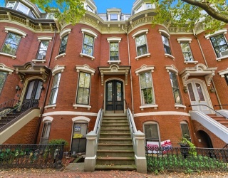 33 Mattoon St, Springfield, Massachusetts, 2 Bedrooms Bedrooms, 5 Rooms Rooms,1 BathroomBathrooms,Residential Lease,For Rent,Mattoon St,73441549