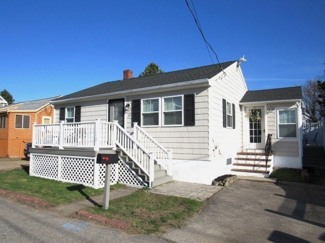 12 63rd Street, Newburyport, Massachusetts, 2 Bedrooms Bedrooms, 5 Rooms Rooms,1 BathroomBathrooms,Residential,For Sale,63rd Street,73364311