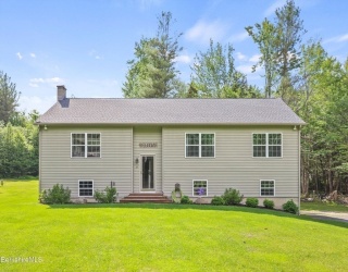 32 Scott Rd, Savoy, Massachusetts, 3 Bedrooms Bedrooms, 6 Rooms Rooms,2.5 BathroomsBathrooms,Residential,For Sale,Scott Rd,73394369