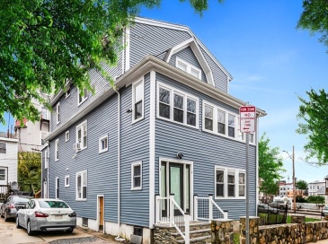 36-38 Priesing St, Boston, Massachusetts, 9 Bedrooms Bedrooms, 18 Rooms Rooms,5 BathroomsBathrooms,Residential Income,For Sale,Priesing St,73383054