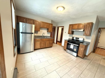 85 Beacon, Somerville, Massachusetts, 3 Bedrooms Bedrooms, 6 Rooms Rooms,1 BathroomBathrooms,Residential Lease,For Rent,Beacon,73445363 85 Beacon, Somerville, Massachusetts, 3 Bedrooms Bedrooms, 6 Rooms Rooms,1 BathroomBathrooms,Residential Lease,For Rent,Beacon,73445363