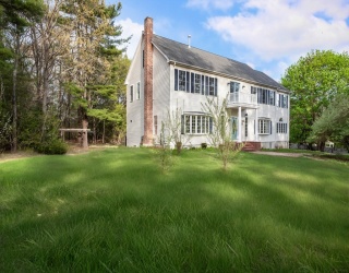 24 Bates St, Mendon, Massachusetts, 4 Bedrooms Bedrooms, 8 Rooms Rooms,3 BathroomsBathrooms,Residential,For Sale,Bates St,73426203