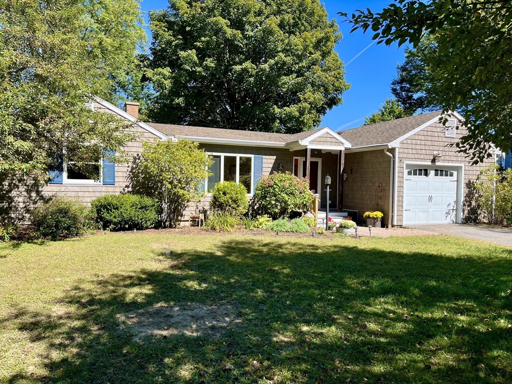 84 Chestnut Street, Hatfield, Massachusetts, 2 Bedrooms Bedrooms, 5 Rooms Rooms,1.5 BathroomsBathrooms,Residential,For Sale,Chestnut Street,73434584