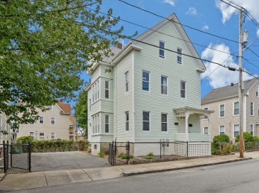 95 Bonney St, New Bedford, Massachusetts, 5 Bedrooms Bedrooms, 12 Rooms Rooms,2 BathroomsBathrooms,Residential Income,For Sale,Bonney St,73431505