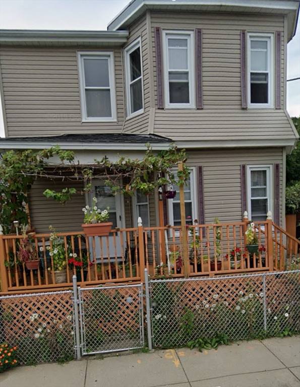 1241 N High St, Fall River, Massachusetts, 2 Bedrooms Bedrooms, 6 Rooms Rooms,1 BathroomBathrooms,Residential Lease,For Rent,N High St,73398378