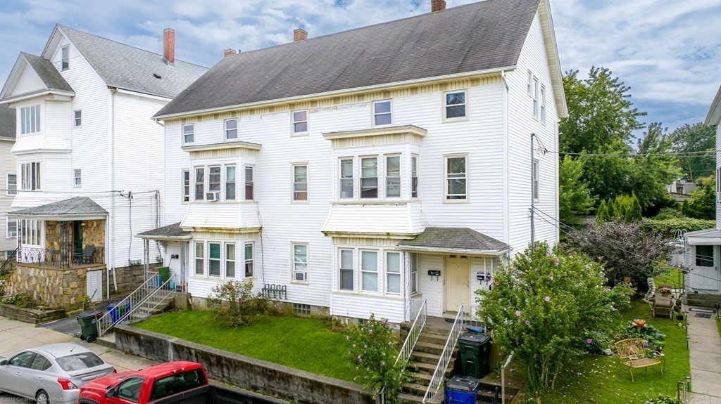 631-623 Birch Street, Fall River, Massachusetts, 8 Bedrooms Bedrooms, 16 Rooms Rooms,4 BathroomsBathrooms,Residential Income,For Sale,Birch Street,73430213